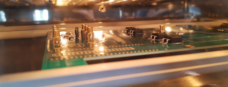 Platine in Reflow-Ofen 