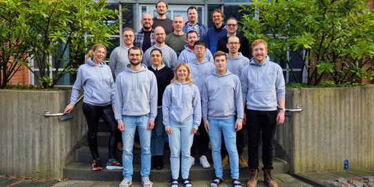 Teamfoto Die Mitarbeiter des Lehrstuhls sind auf einem Teamfoto zu sehen.