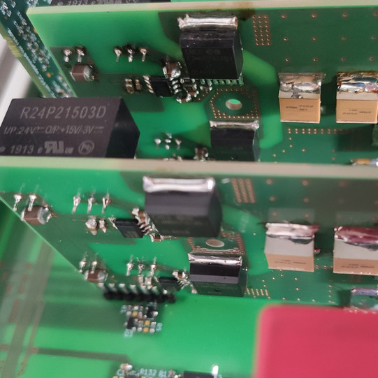 Modularer Platinenaufbau zur Optimierung verschiedener Schaltungsteile